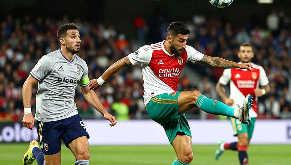 Bảy phút dừng ở The Den: Eom Ji-sung, Swansea và vết nứt bóng đá Anh không thể lấp