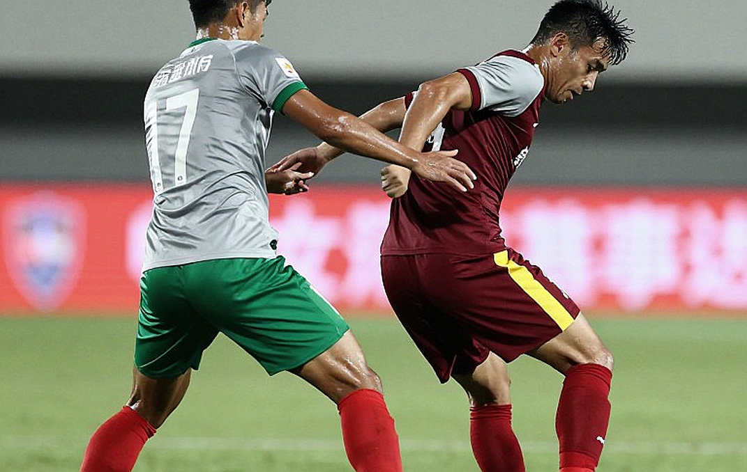 FIFA gọi tên Nguyễn Đình Bắc và Ngô Đăng Khoa: Khi bóng đá Việt Nam chọn con đường lai