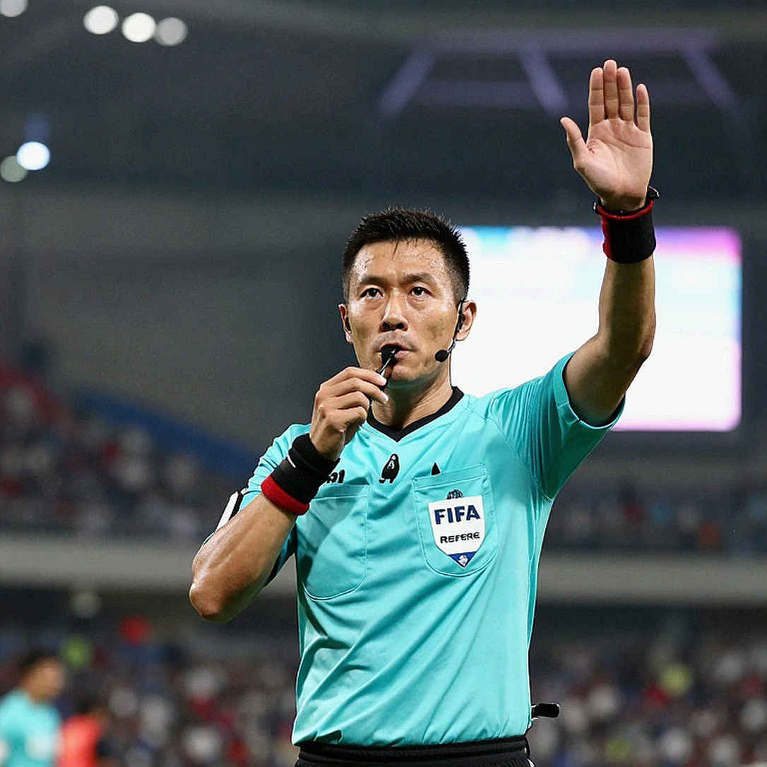 V-League đêm Osaka: Điều bảng xếp hạng không kể về nhịp đập của bóng đá Việt
