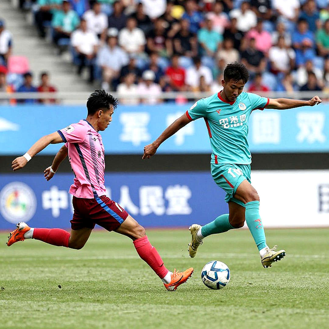 CAHN vs Kashima Antlers: Polking's Deep-Block Plan and the Task of Keeping a Clean Sheet at Hang Day CAHN vs Kashima Antlers: Polking's Deep-Block Plan and the Task of Keeping a Clean Sheet at Hang Day