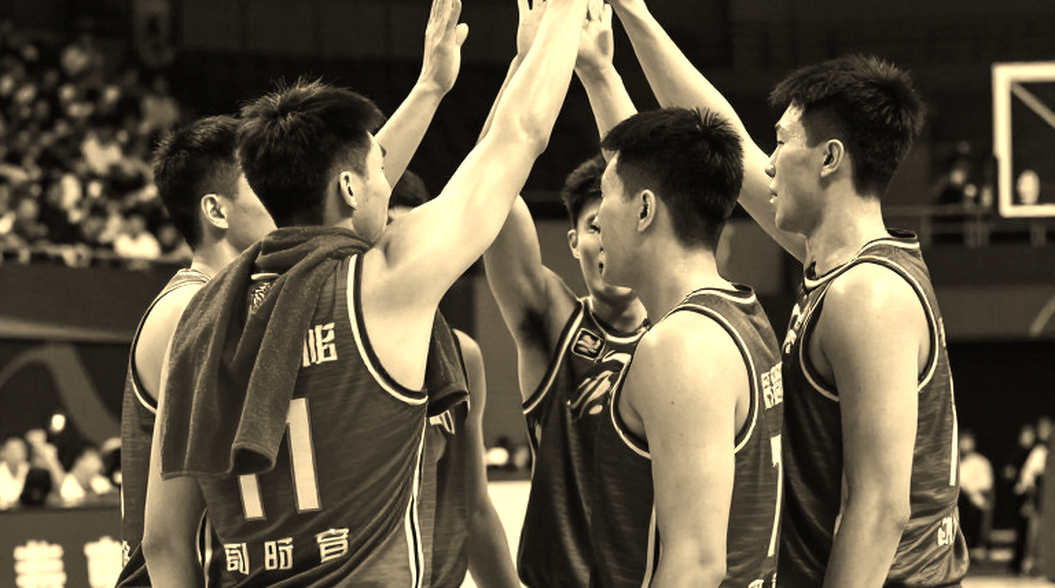 Người gác cổng già rời Eugene: Dana Altman khép lại 16 năm giữa mùa đông Big Ten