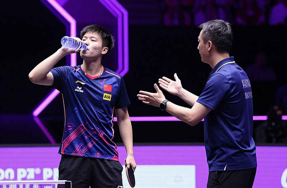 Bản báo cáo cầu lông trả về trống: vì sao im lặng là dữ liệu đáng tin nhất trong mùa chuyển nhượng