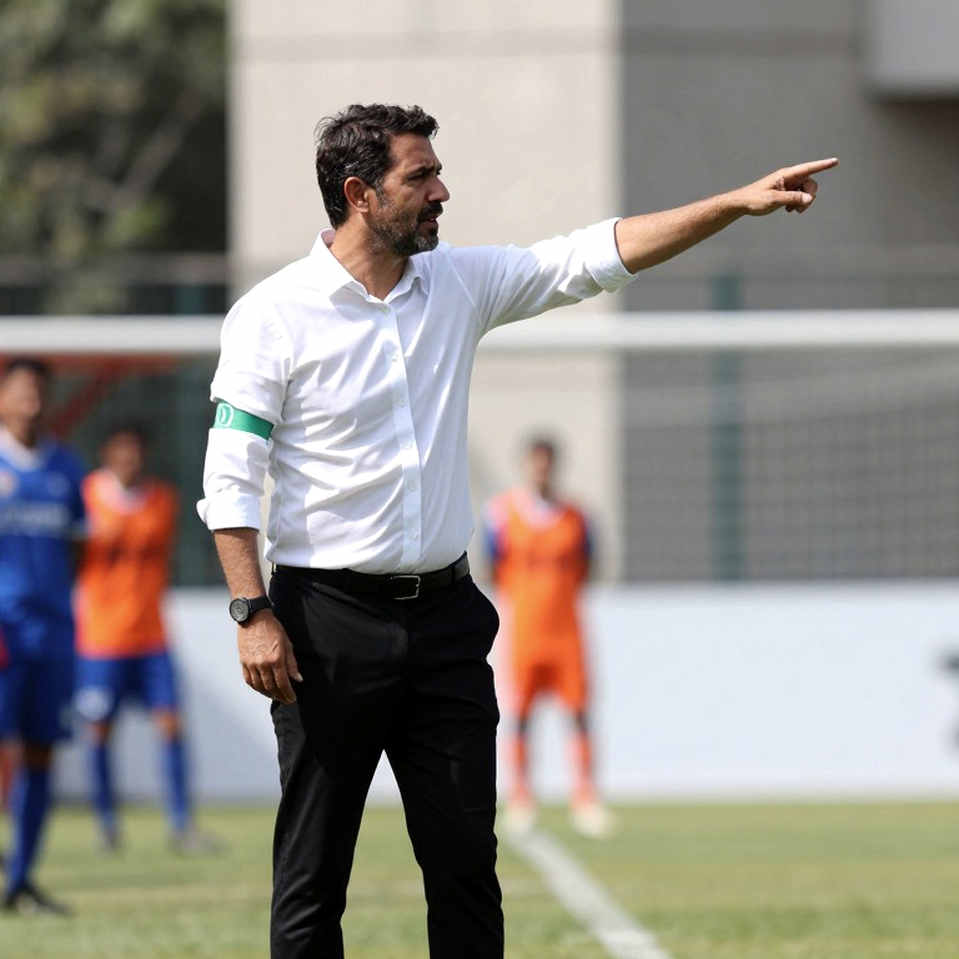 Dòng tiền ngầm của V.League: Khi bảng cân đối kế toán kể câu chuyện khác